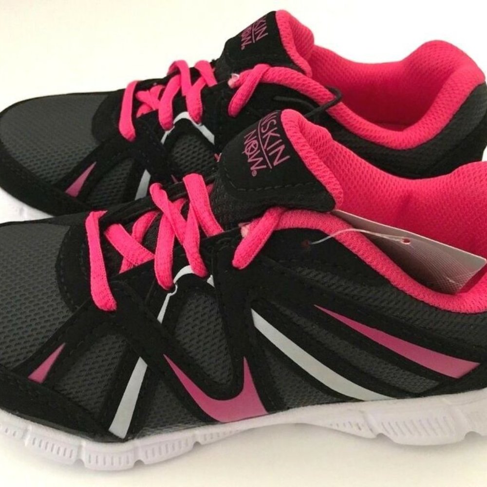 Danskin Now Tennis Shoes